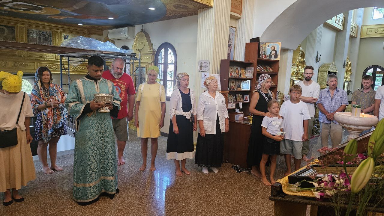 Божественная Литургия в честь праздника Рождества Пресвятой Богородицы