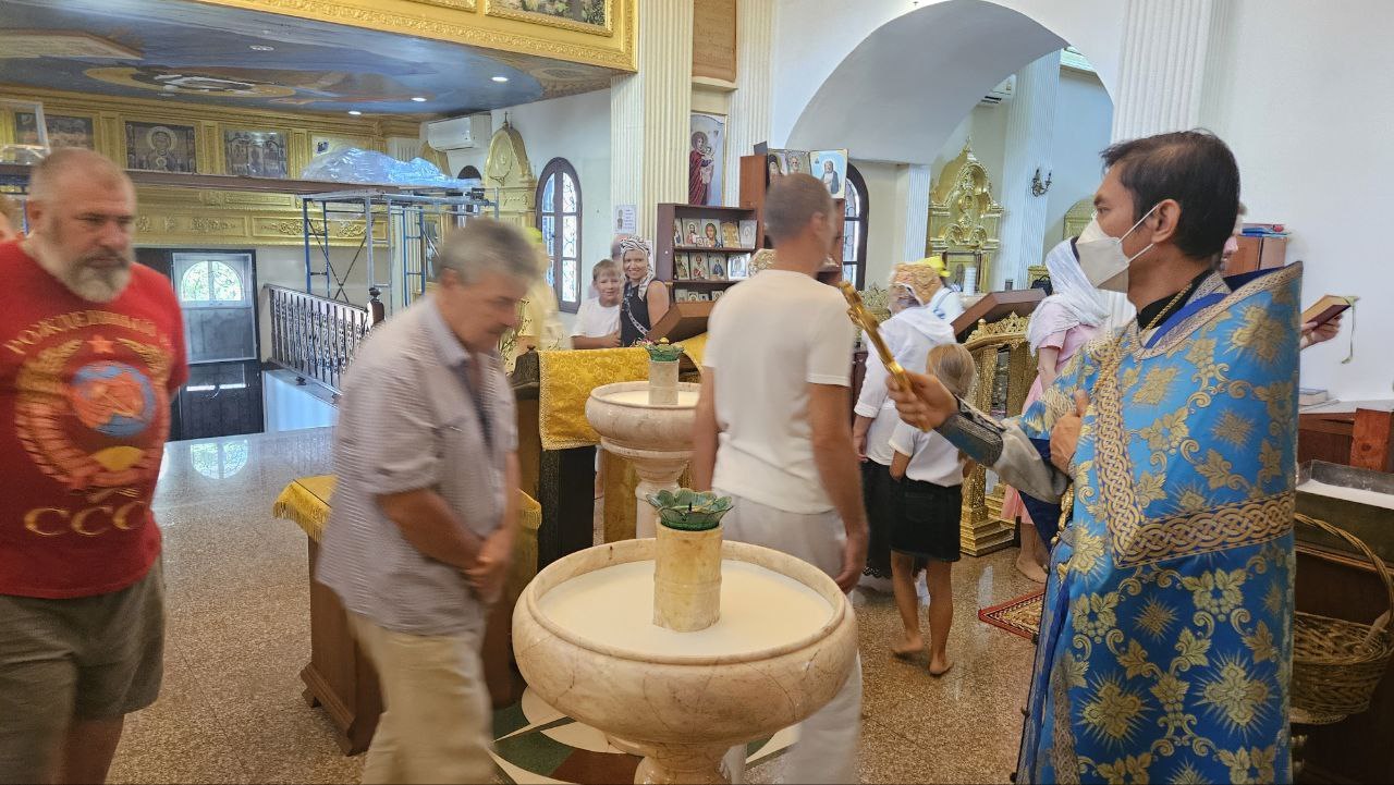 Божественная Литургия в честь праздника Рождества Пресвятой Богородицы