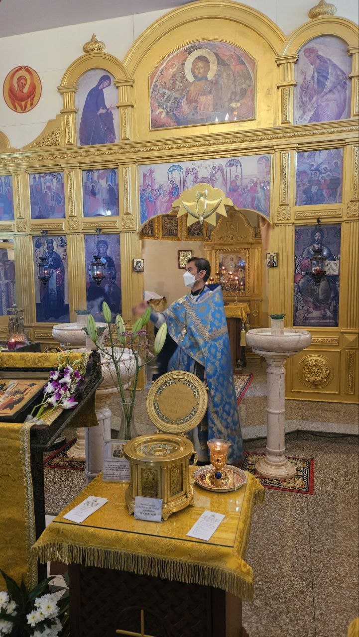 Божественная Литургия в честь праздника Рождества Пресвятой Богородицы