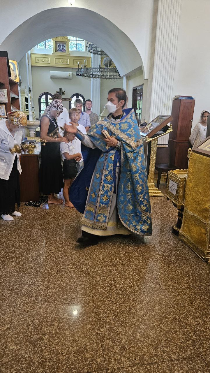 Божественная Литургия в честь праздника Рождества Пресвятой Богородицы