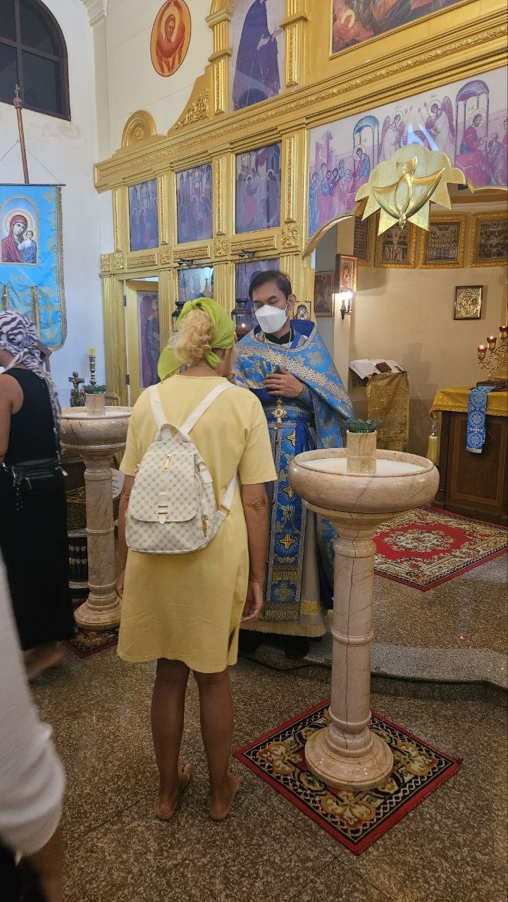 Божественная Литургия в честь праздника Рождества Пресвятой Богородицы